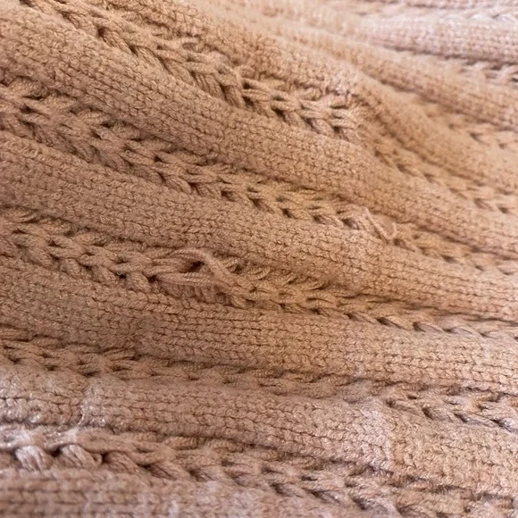 🎀Pretty Pink Sweater🎀 - Picture 7 of 7